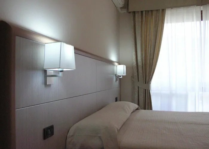 Smeraldo Hotel 2*