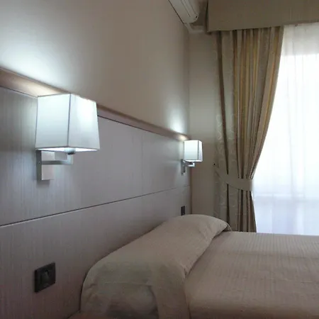Smeraldo Hotel 2*
